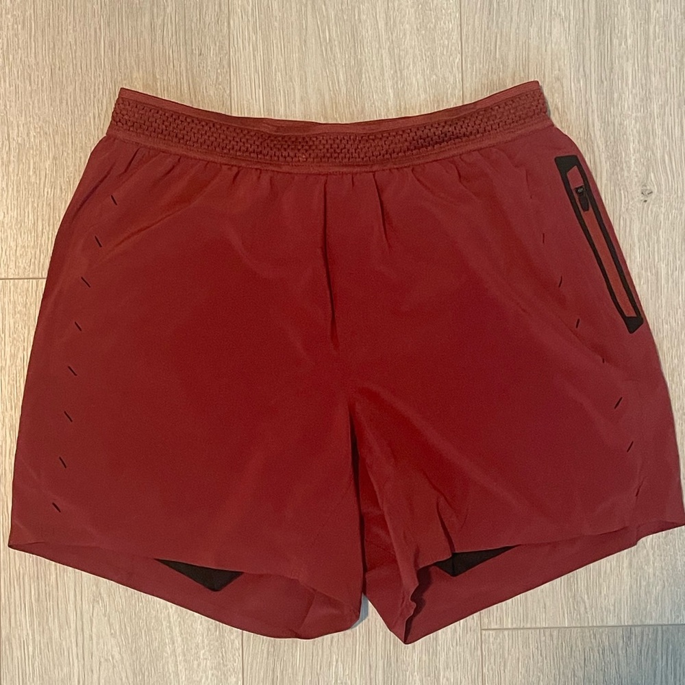 Ten Thousand Mens shorts size medium